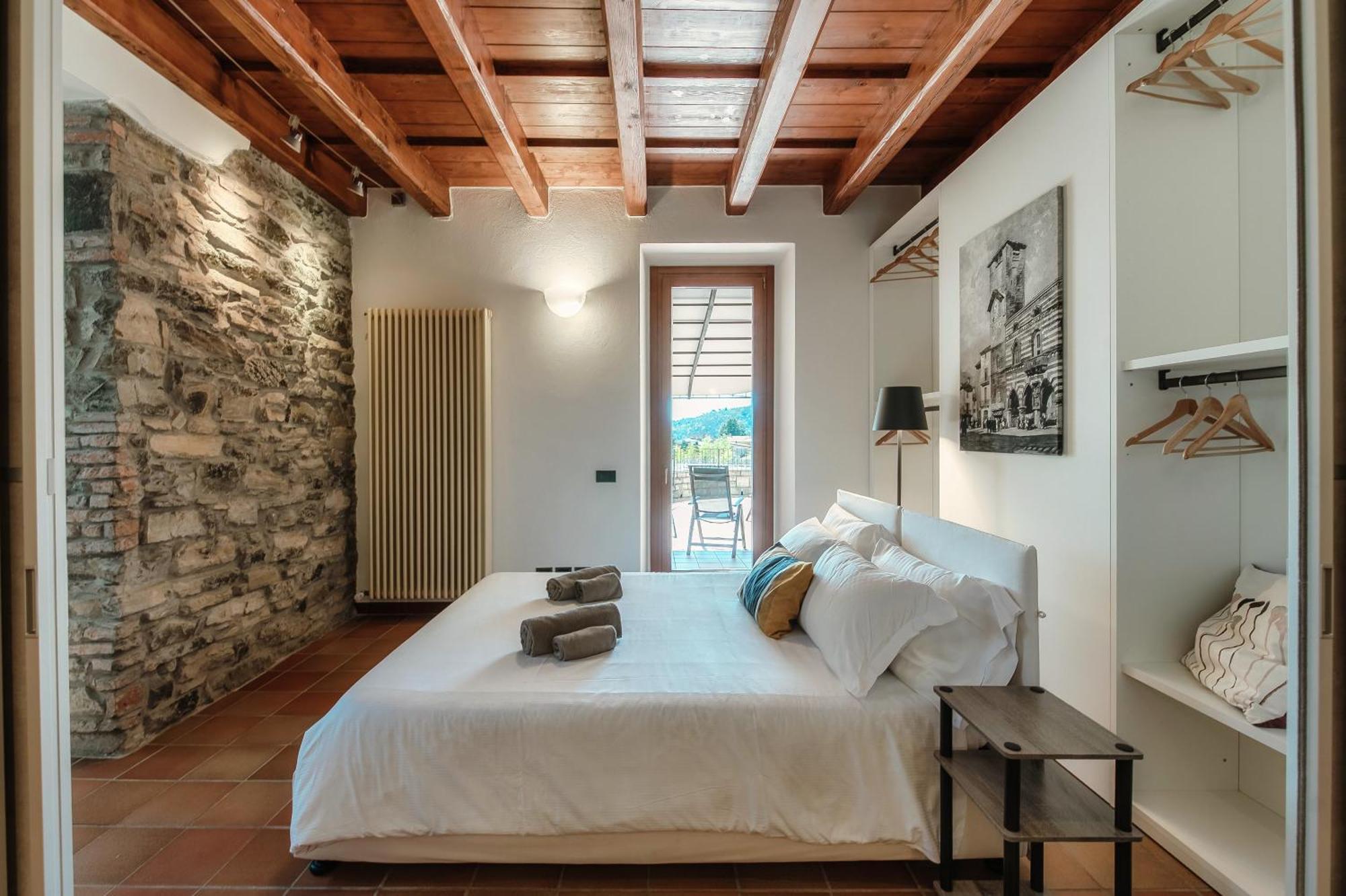 Ferienwohnung Crotto Polirolo - The House Of Travelers Cernobbio Exterior foto